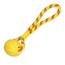 Ein gelber TPR Foam Ball mit Seil