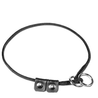 Ein dünnes, schwarzes Julius K9 Ausbildungs-Schnurhalsband