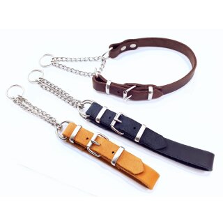 Ein schwarzes Halsband aus Fettleder mit Zugstopp. Kette aus Edelstahl.