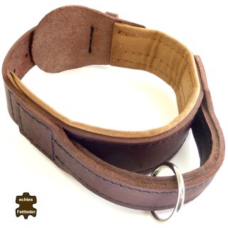 Geschlossenes, extrabreites Hetz-Halsband aus dunkelbraunem Fettleder mit Griff